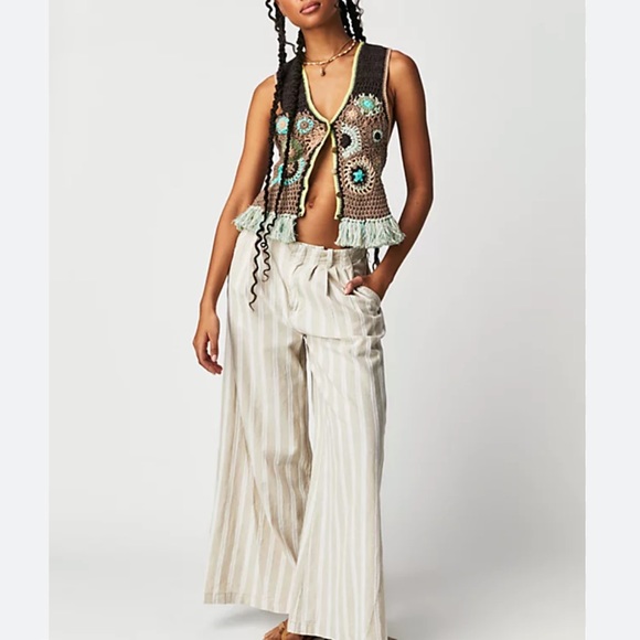 Free People Desert Rose Crochet XS Brown Handcrafted Button Fringe Boho Vest - Picture 2 of 6